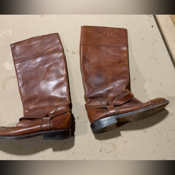 Cole Haan beautiful brown leather riding boots style - Picture 2 of 3